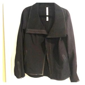 Lululemon after work out jacket/exc condition